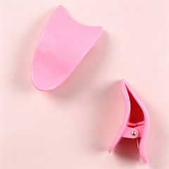 Pink False Eyelash Applicator Clip - Ergonomic Arc Design with Anti-Slip Grip, Ideal for Beginners & Segment Lashes